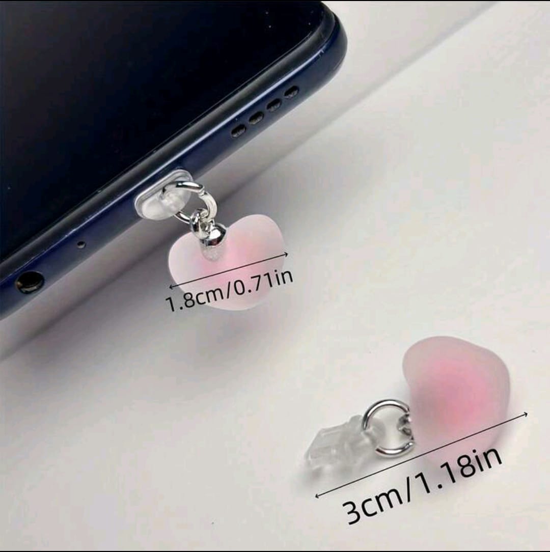 Tapón para teléfono tipo C con forma de corazon rosado