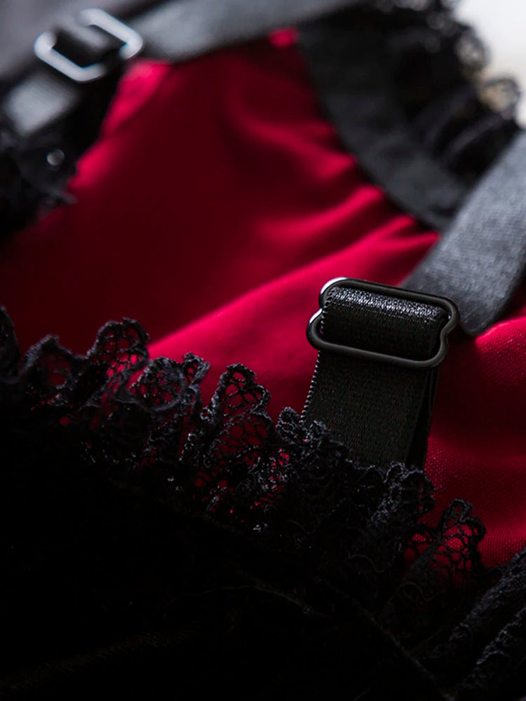 Corset gótico sin mangas con encaje con dije de murcielago