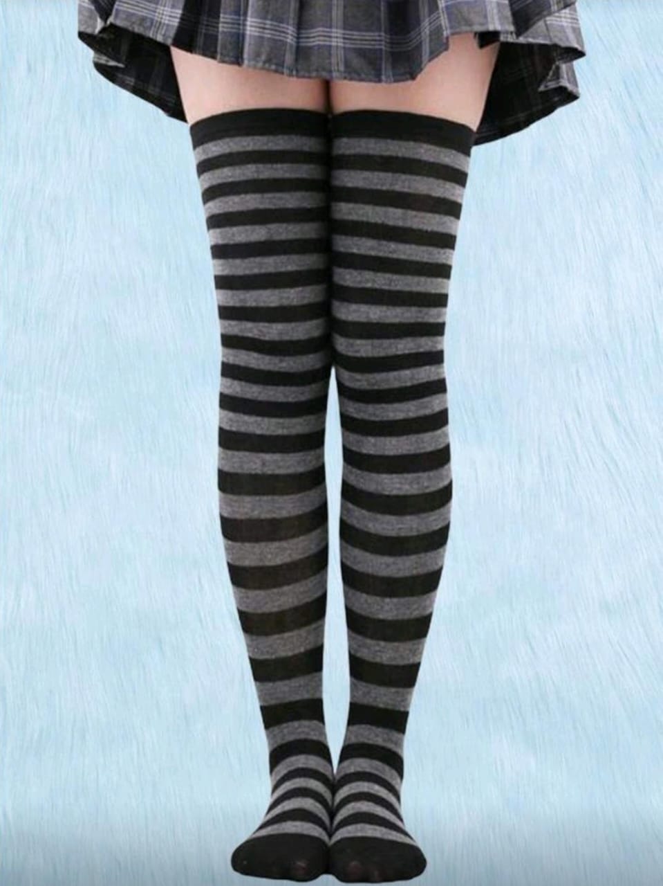 Par de calcetines franjas gris y negro