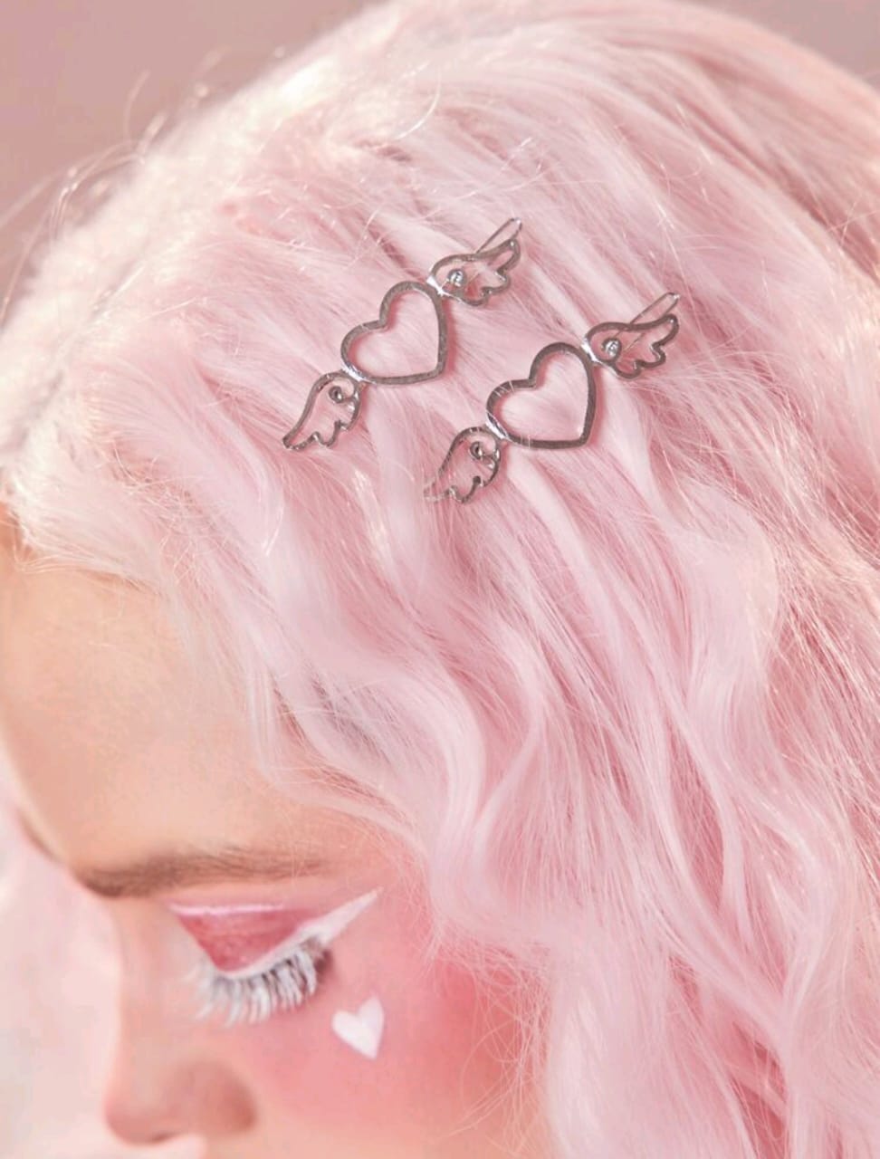 Set de 2 clips para el cabello con forma de corazon y alas de angel