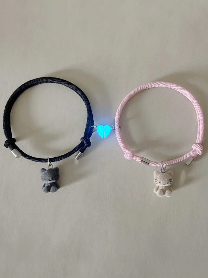 Set de pulseras luminosas para parejas con dije de gato