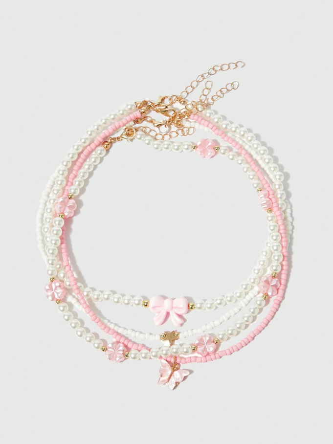 Set de 4  collares con colgante de corazón y mariposas
