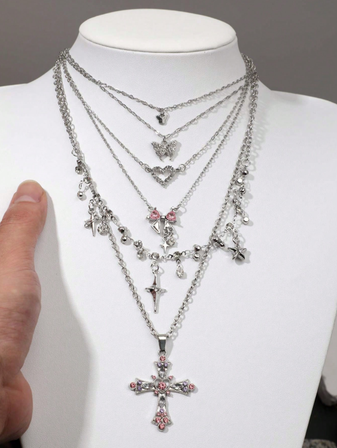 Set de 5 collares con dijes de mariposa, corazón, lazo, estrella y cruz
