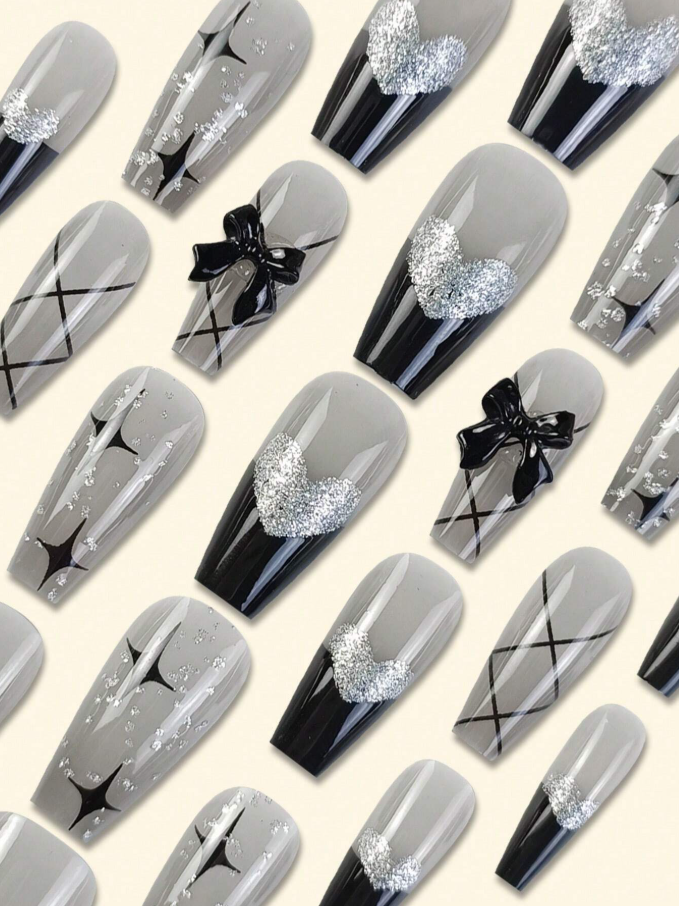 Set de 24 Uñas Postizas Y2K Largas Negro con Decoraciones 3D