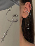 Arete tipo piercing  sencillo plateado con destellos