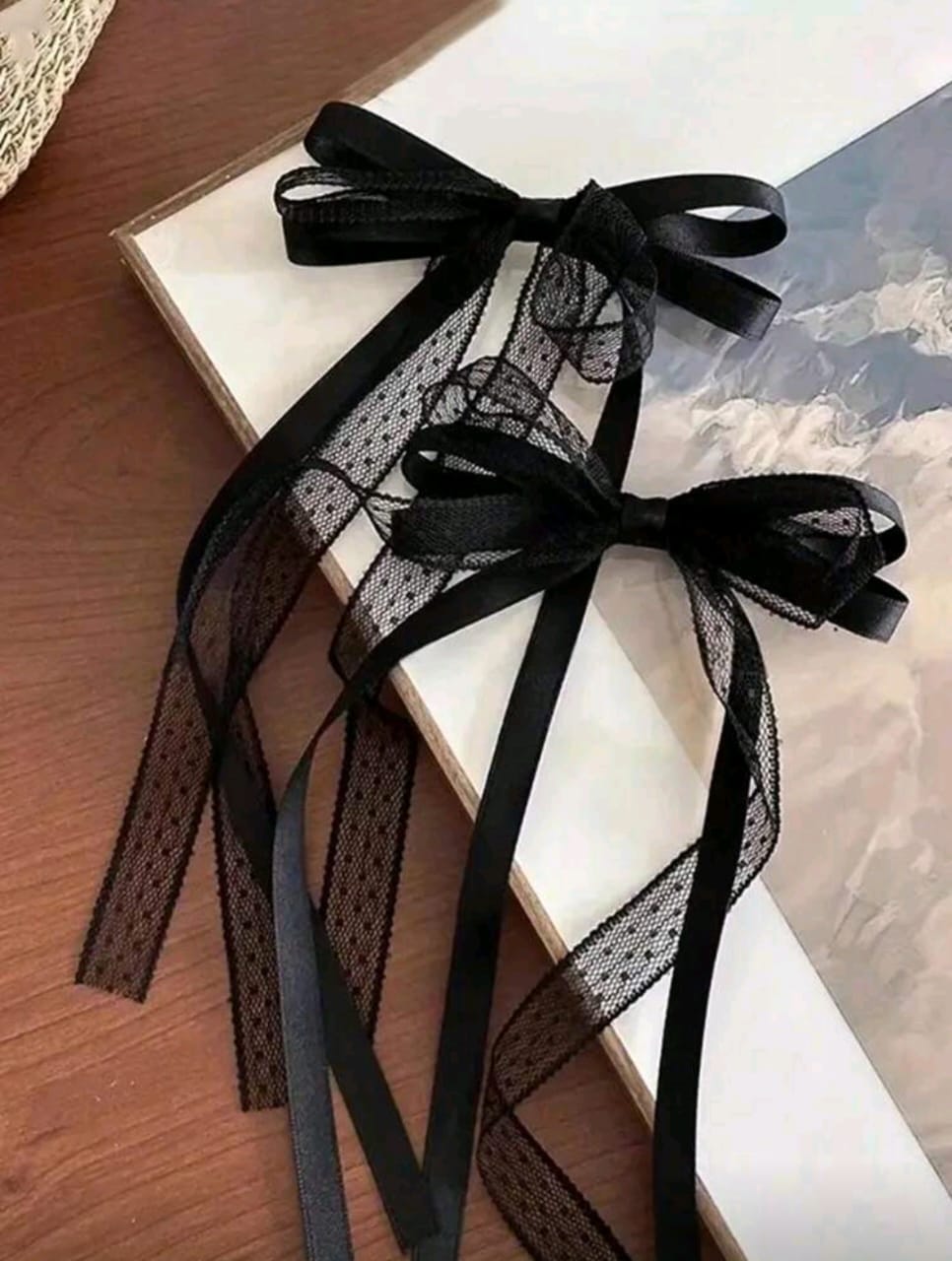 Set de 2 lazos negros con encaje